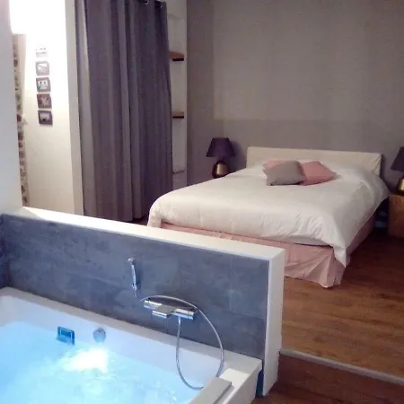 Ker Spa, Gite Avec Spa Privatif Dans La Chambre Villa